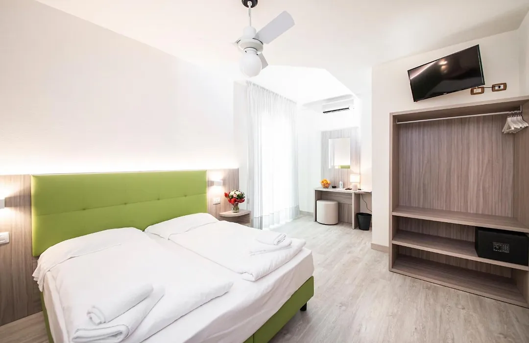 Hotel Menapace-1
